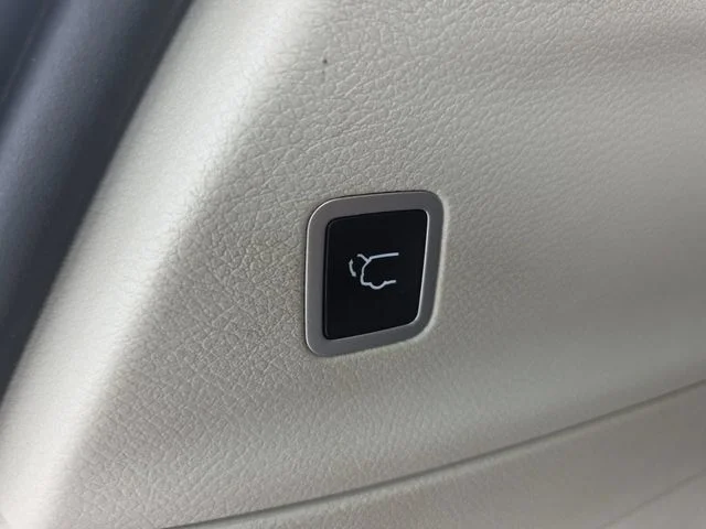 Used 2021 White Chrysler Touring L image 15