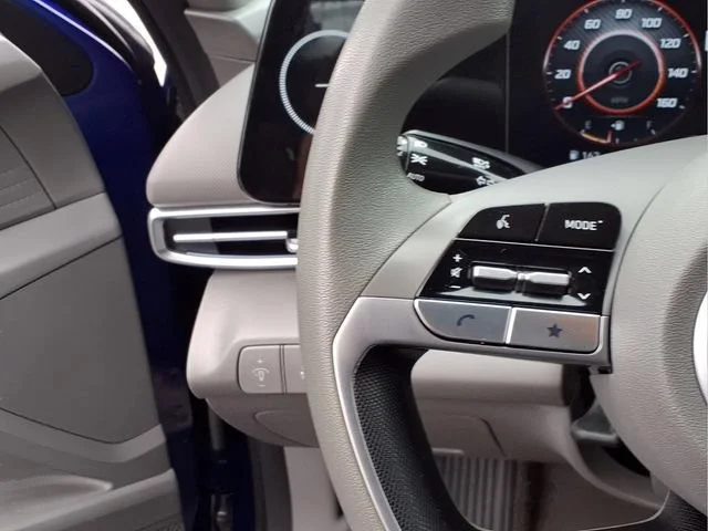 Used 2024  Hyundai SEL image 12