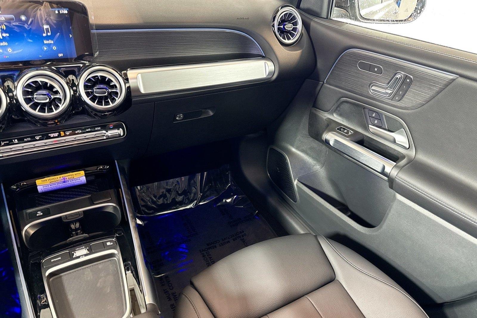 New 2026 Mountain Grey Metallic Mercedes-Benz GLB 250 image 21
