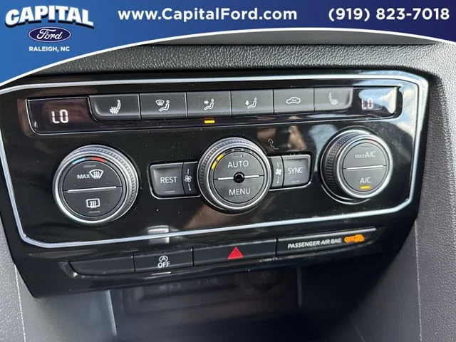 Used 2023  Volkswagen 3.6L V6 SE w/Technology image 29