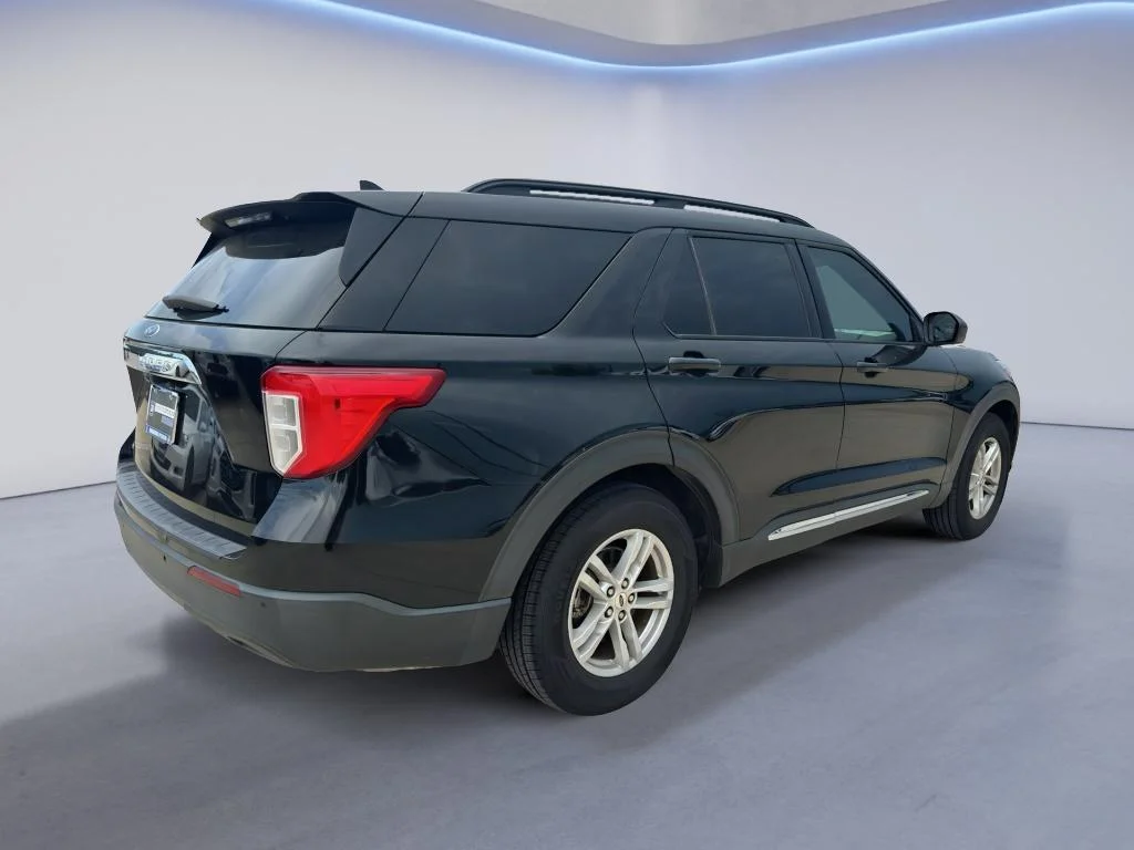 Used 2020 Agate Black Metallic Ford XLT image 6