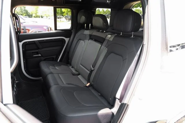 2025 Land Rover Defender V8 - Photo 51