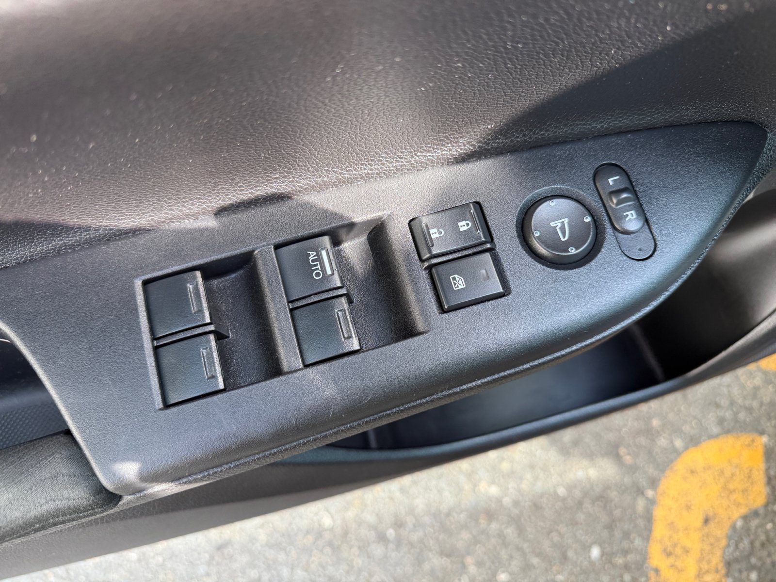 Used 2017 Gray Honda LX image 25