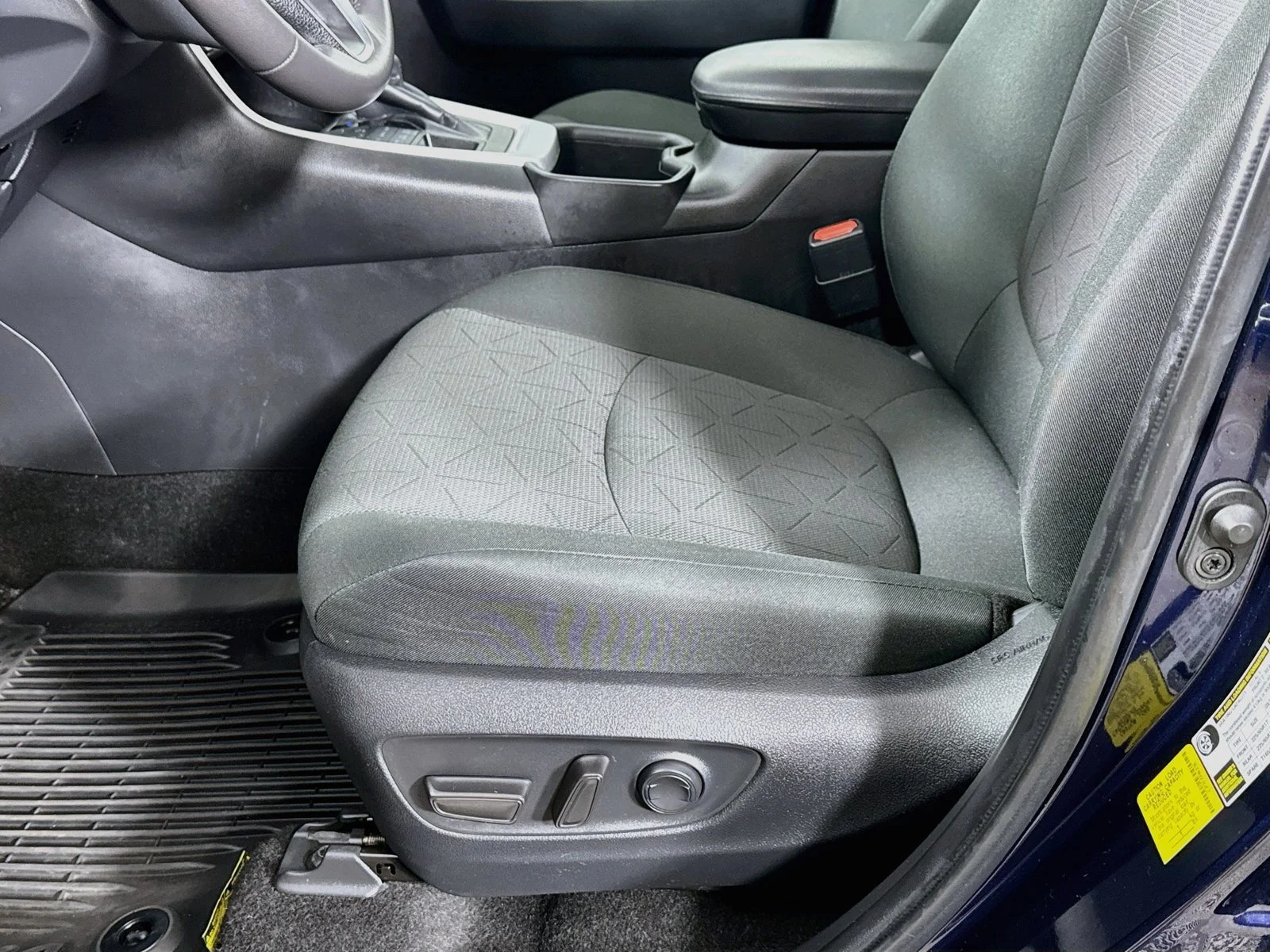 Certified Used 2024  Toyota XLE image 18