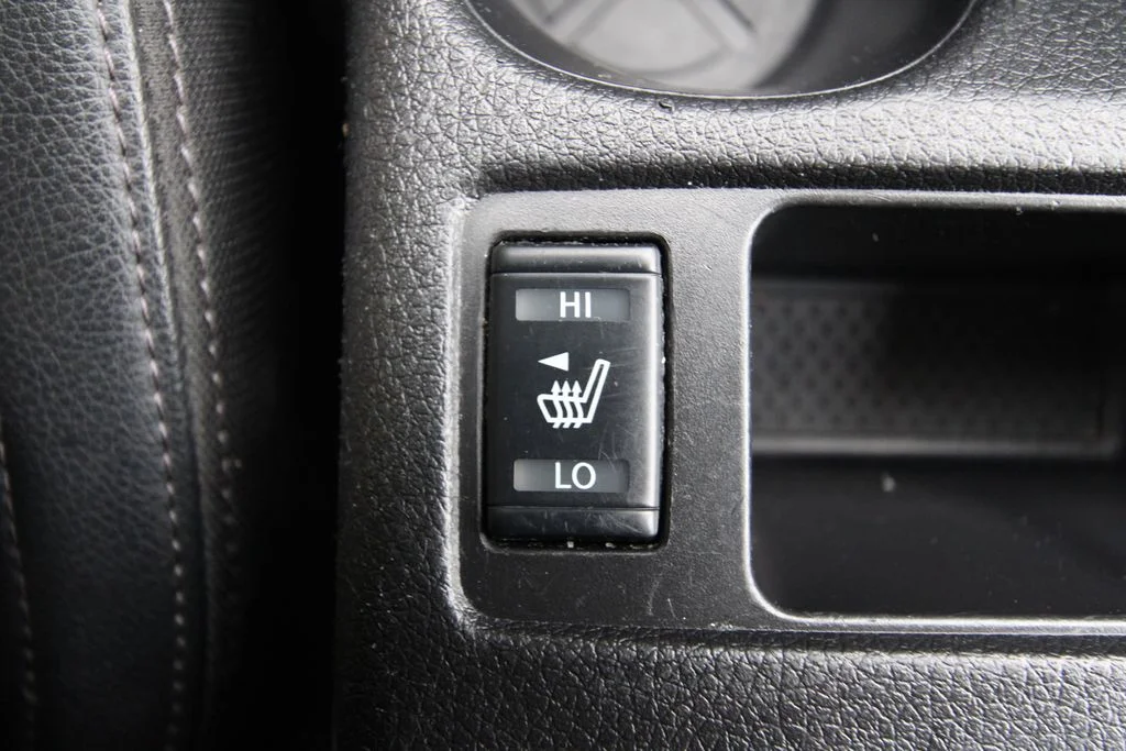 Used 2022 Gun Metallic Nissan SV image 12