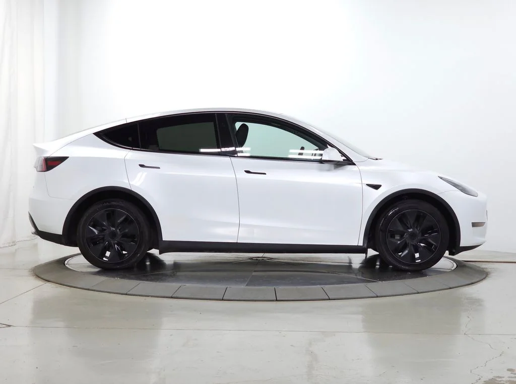 Used 2025 White Tesla Long Range image 9