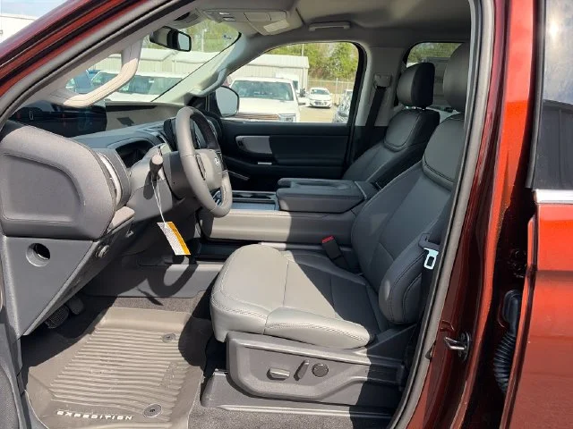 New 2027 Bronze Fire Metallic Tinted Clearcoat Ford MAX Active image 10