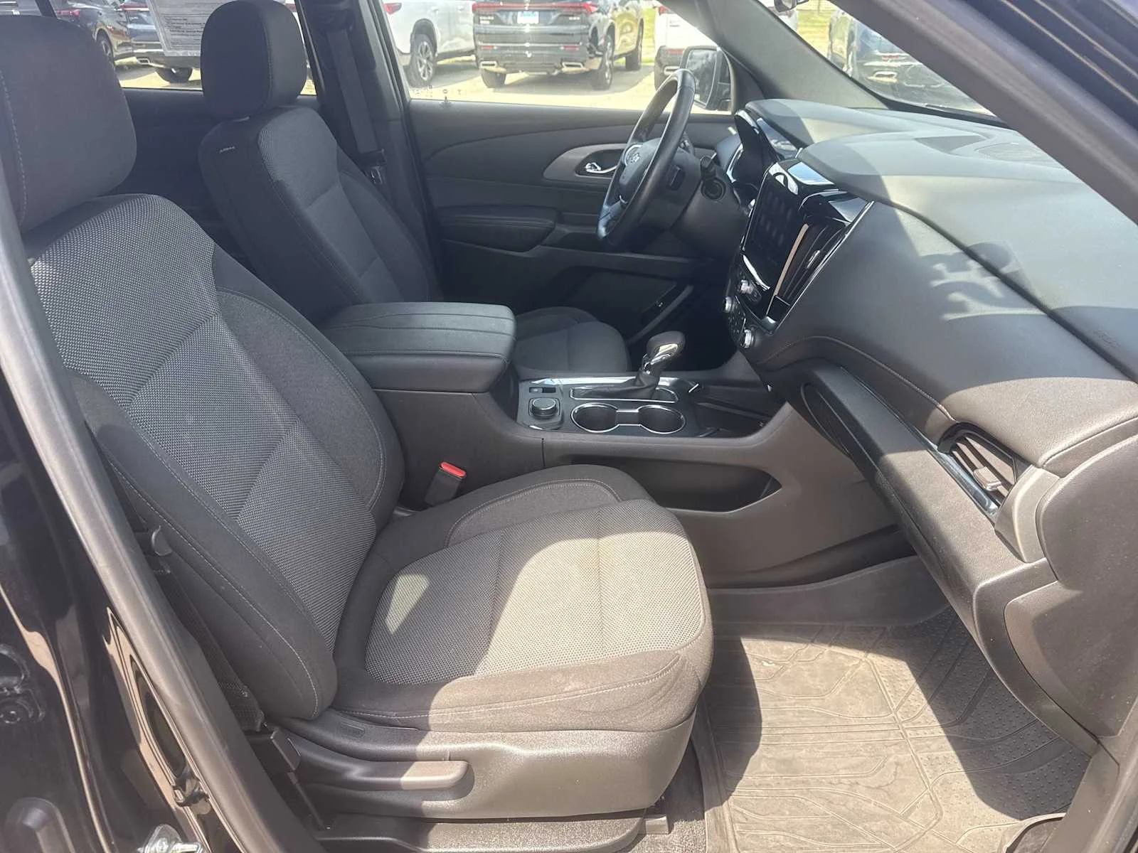 2023 Chevrolet Traverse 1LT - Photo 27
