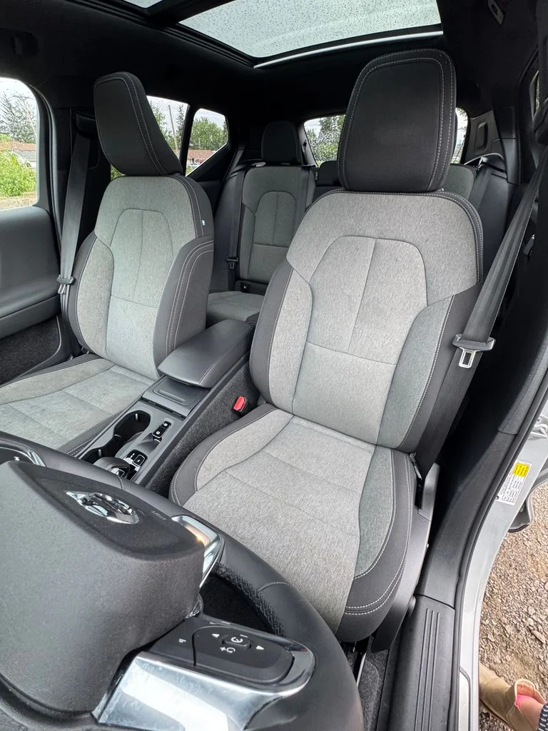2024 Volvo XC40 Core - Photo 38