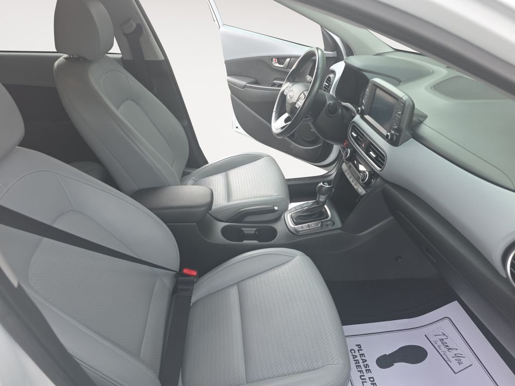 Used 2021 White Hyundai Limited image 14