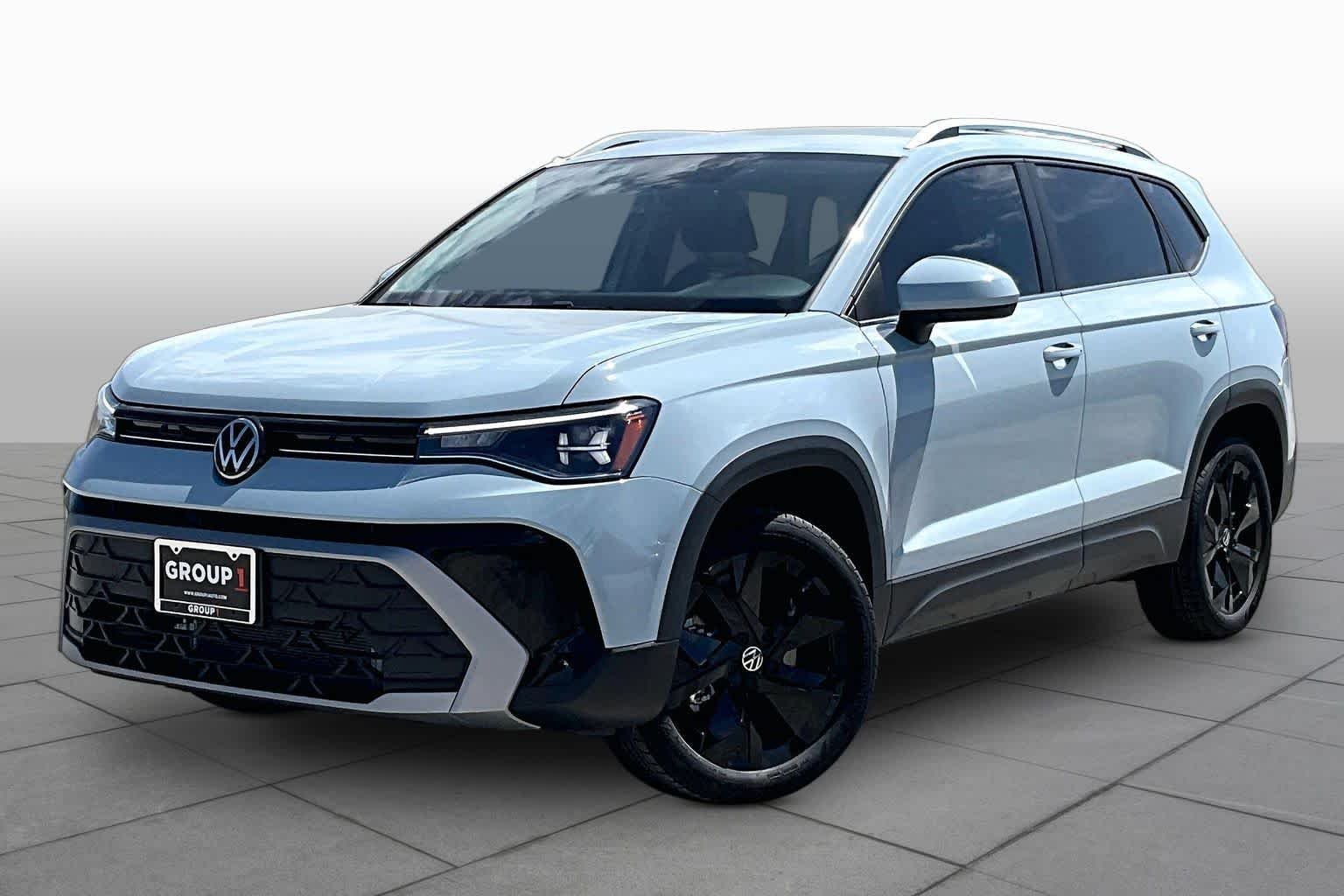 New 2026 Volkswagen Taos 1.5T SE FWD Sport Utility