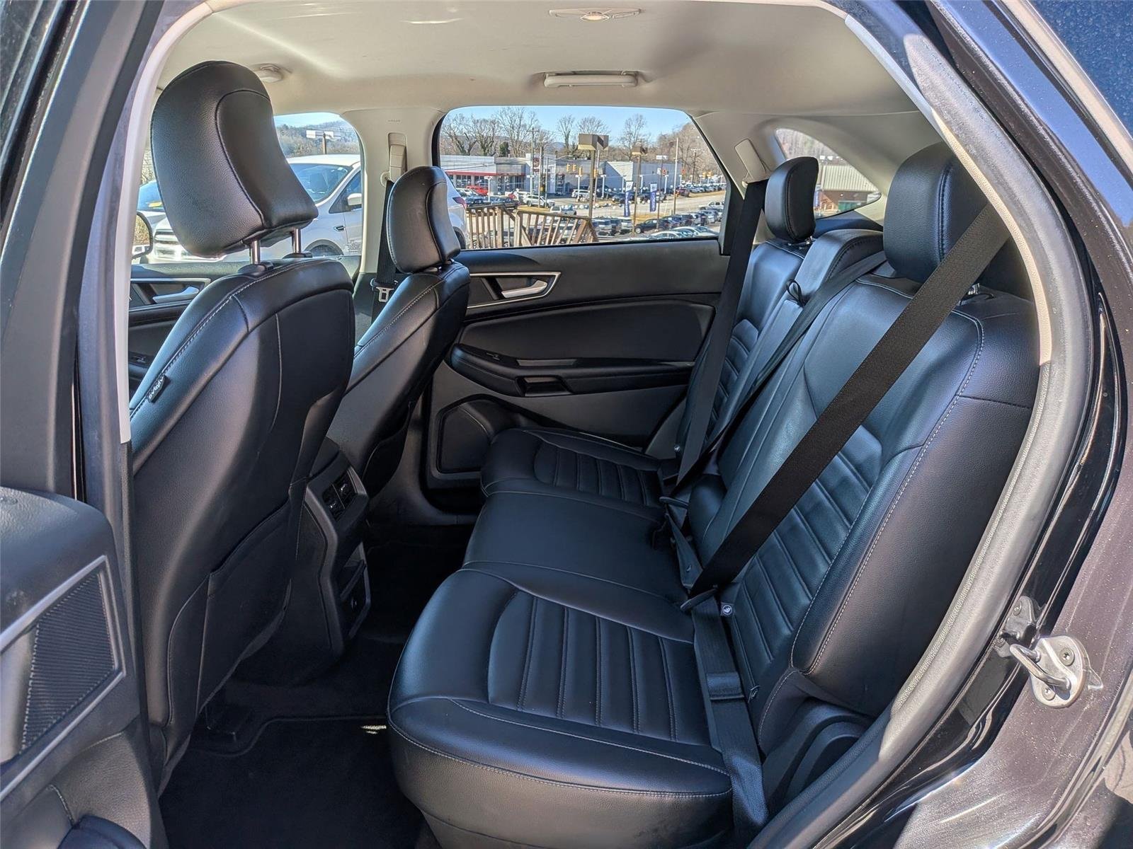 Used 2023 Agate Black Metallic Ford SEL image 27
