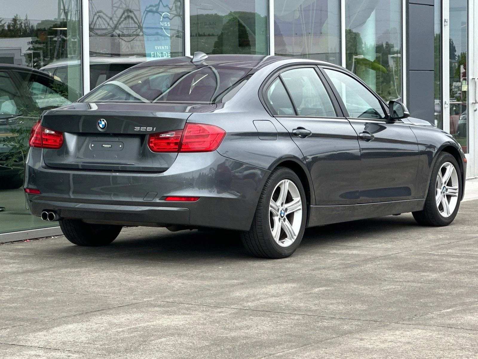 Used 2015 Mineral Gray Metallic BMW 328i image 3