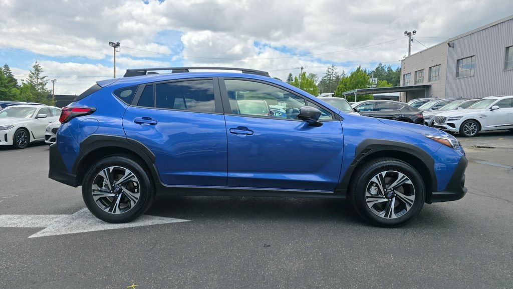 Used 2025 Daybreak Blue Pearl Subaru Premium image 3