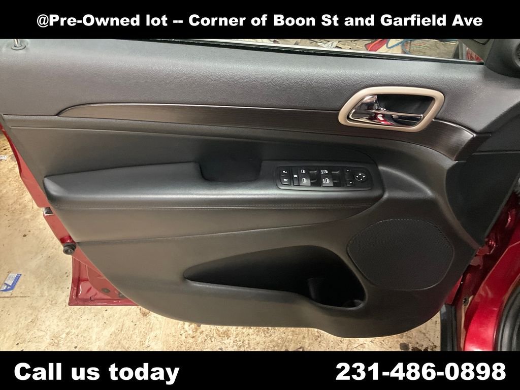 Used 2015 Red Jeep Laredo image 15