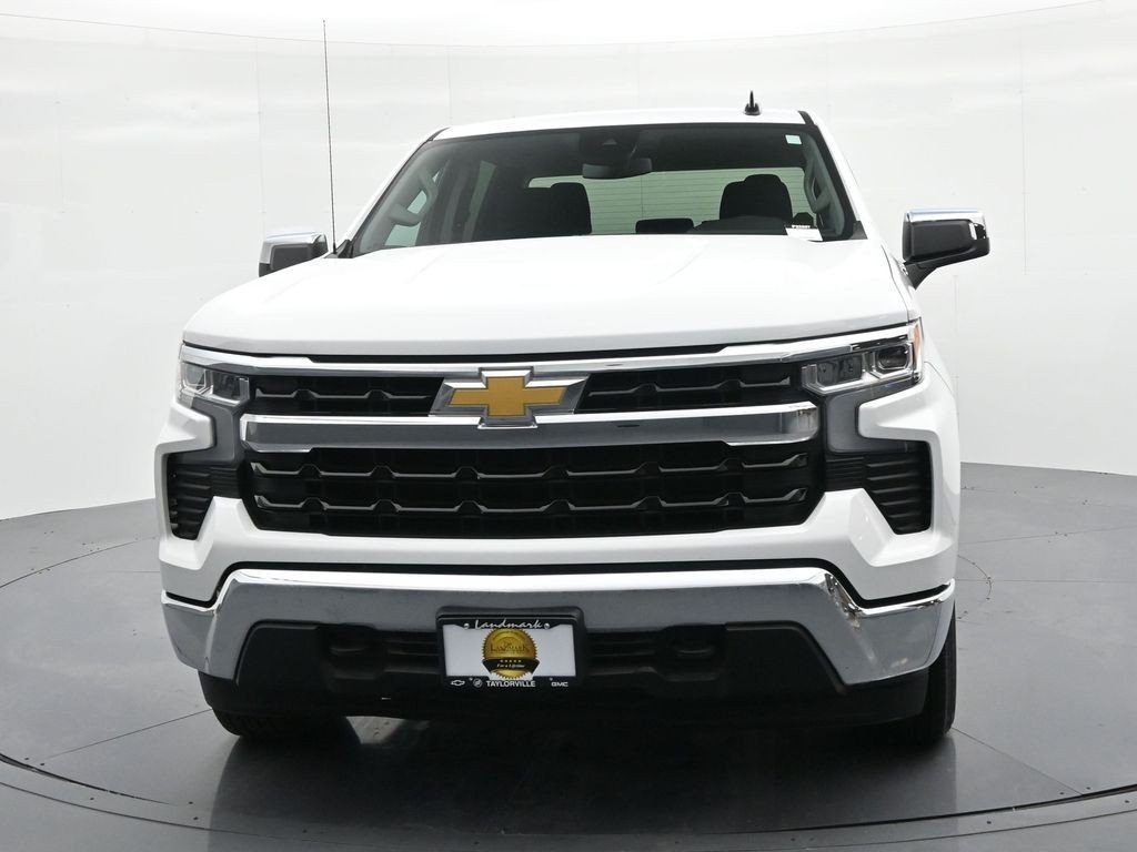 Used 2025 Summit White Chevrolet LT image 2