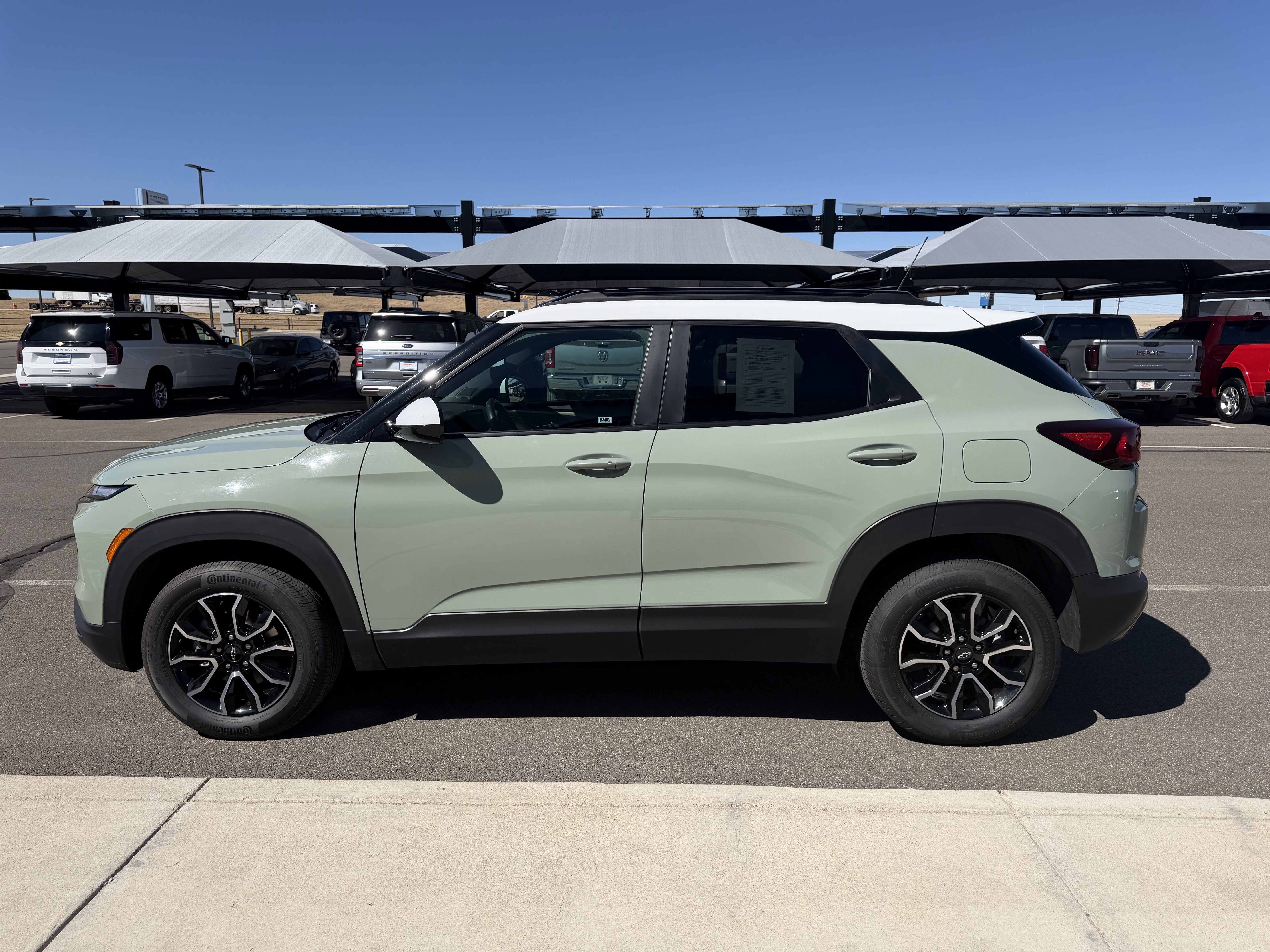 Used 2024 Green Chevrolet ACTIV image 8