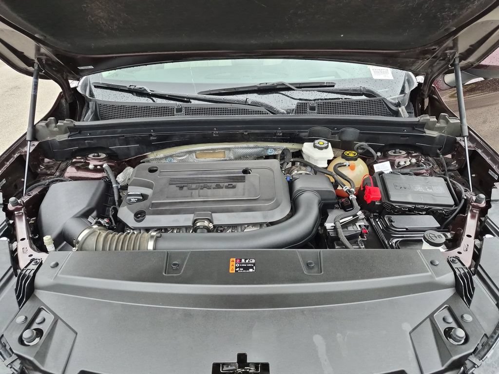 Used 2023 Rich Garnet Metallic Buick Avenir image 18