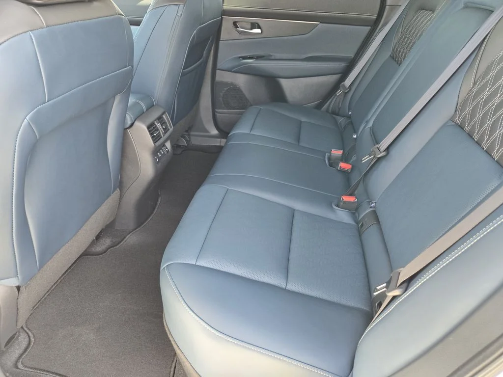New 2026 Everest White Pearl TriCoat Nissan Platinum image 23