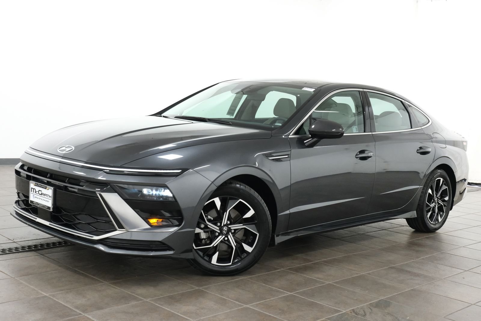 Used 2025 Portofino Gray Hyundai SEL image 1