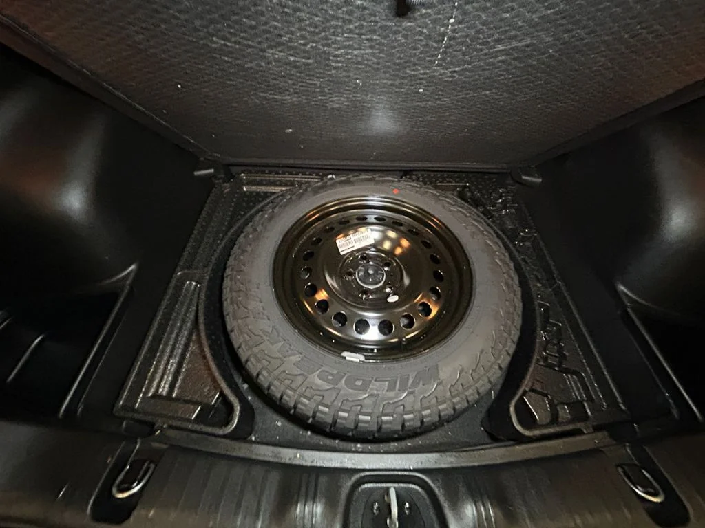 Used 2025 Bright White Jeep Trailhawk image 19