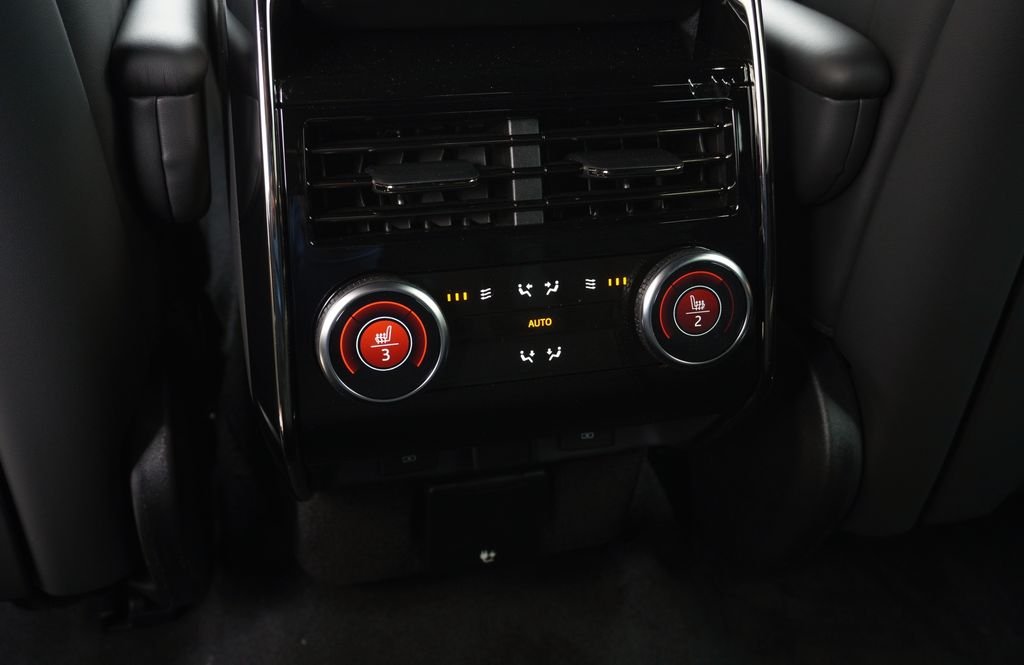 Used 2026 Gray Land Rover Dynamic SE image 34