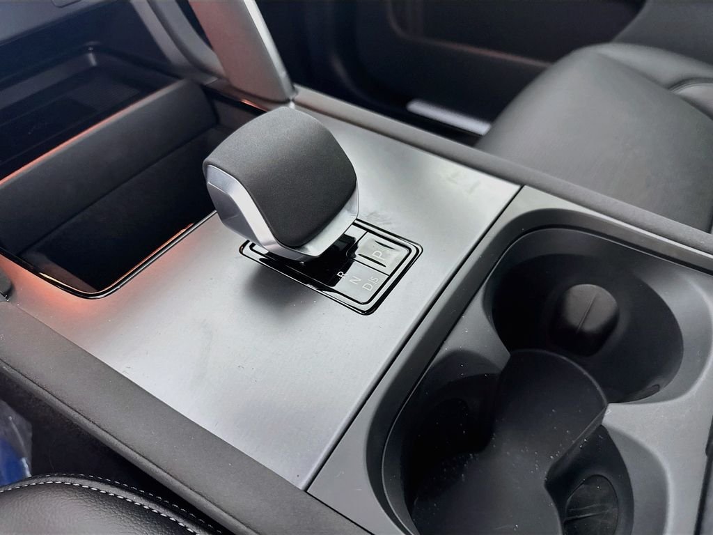New 2026 Fuji White Land Rover Landmark image 17