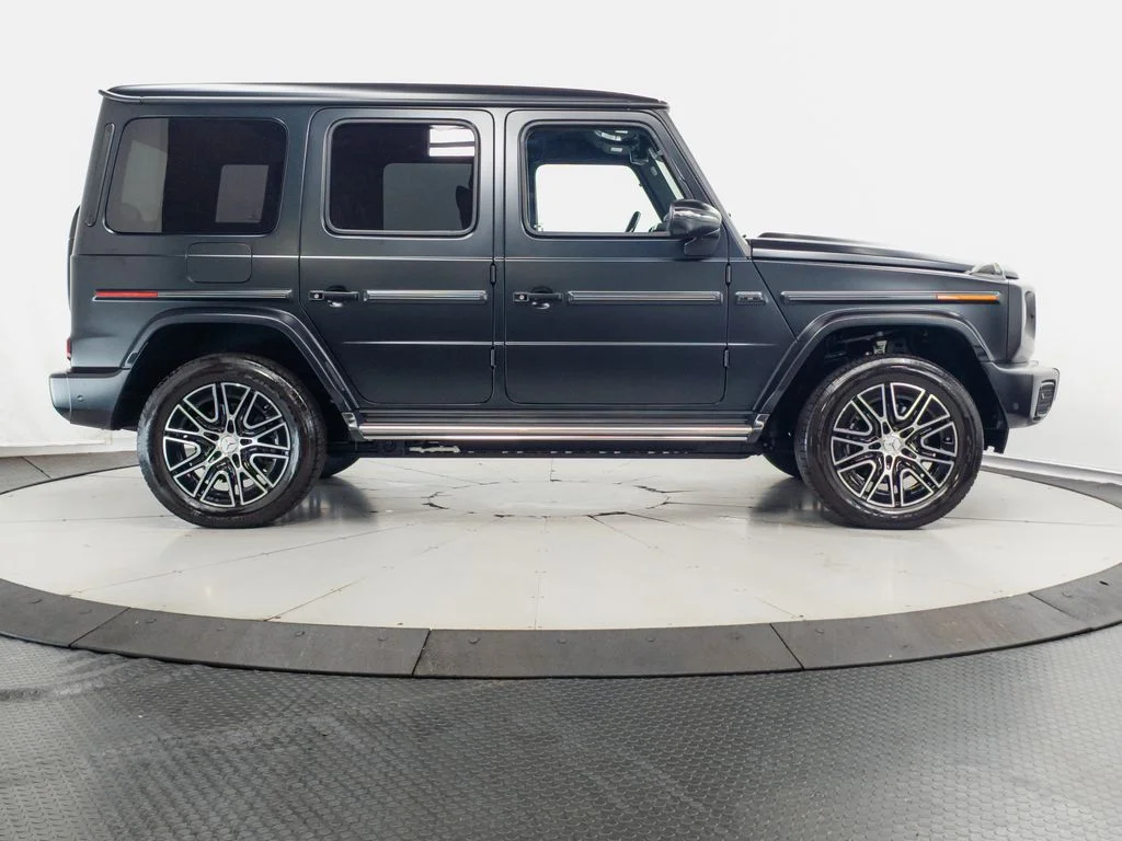 Certified Used 2025 Black Mercedes-Benz G 580 image 34