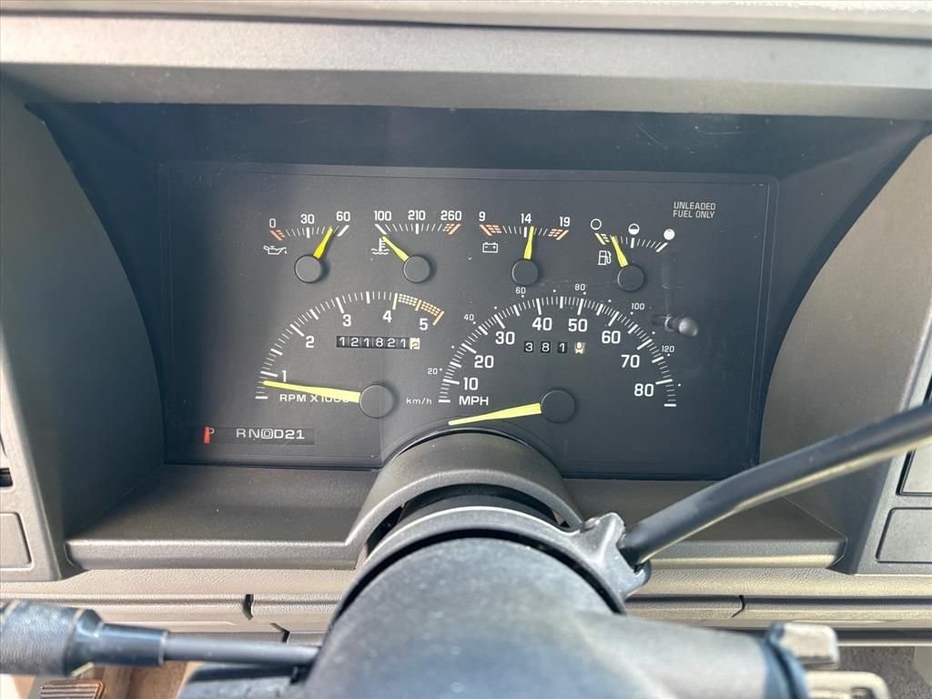 Used 1993 Red Chevrolet Base image 15