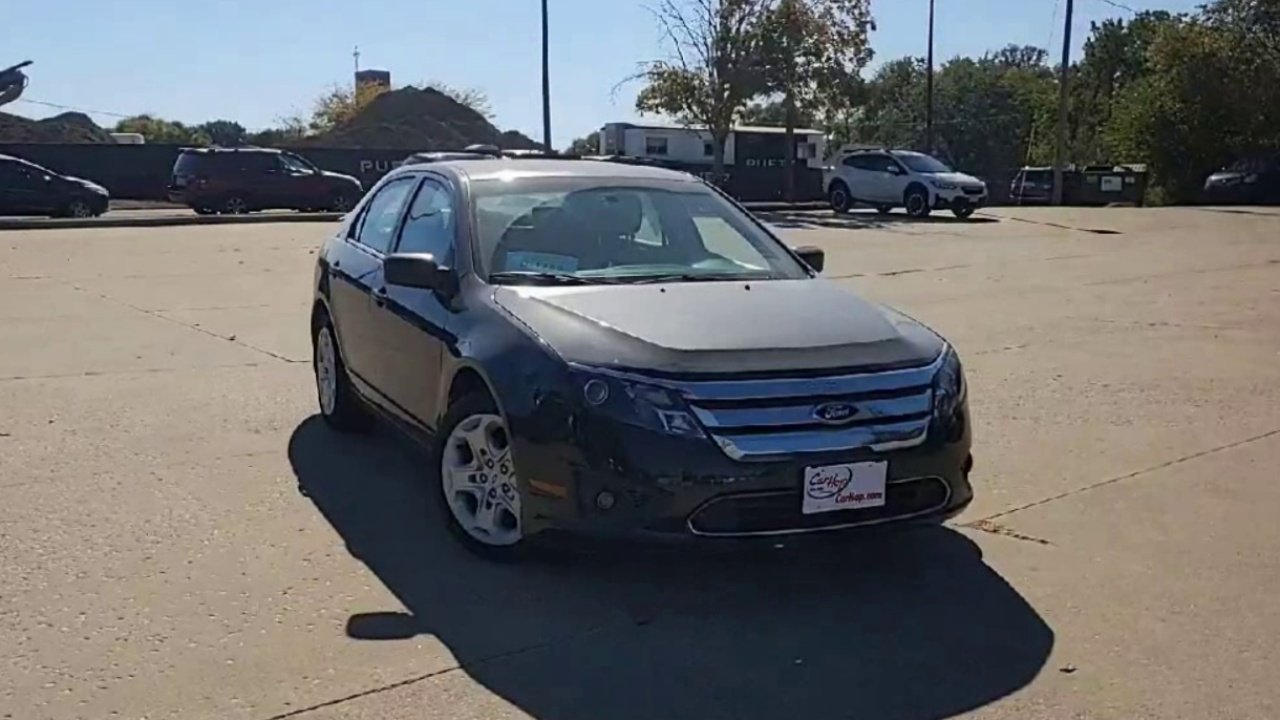 2010 Ford Fusion SE photo 2
