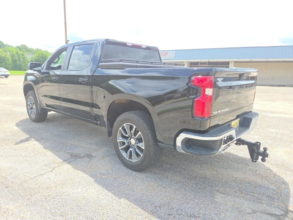 Used 2023 Black Chevrolet LT image 5