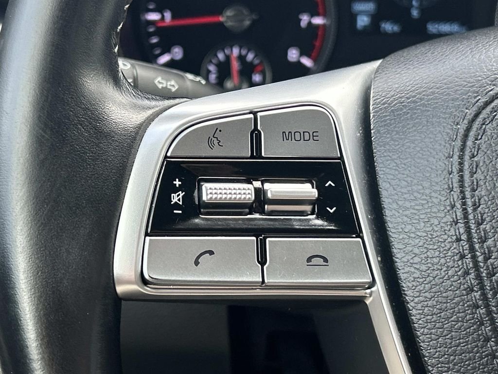 Used 2022 Black Kia LX image 24
