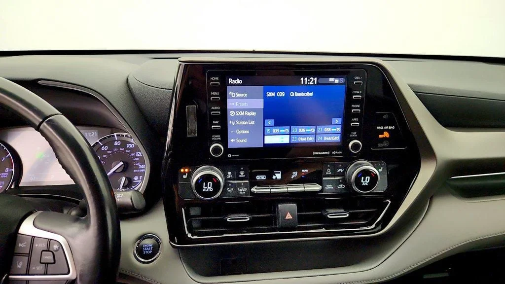 Used 2022 Not Specified Toyota XLE AWD image 19