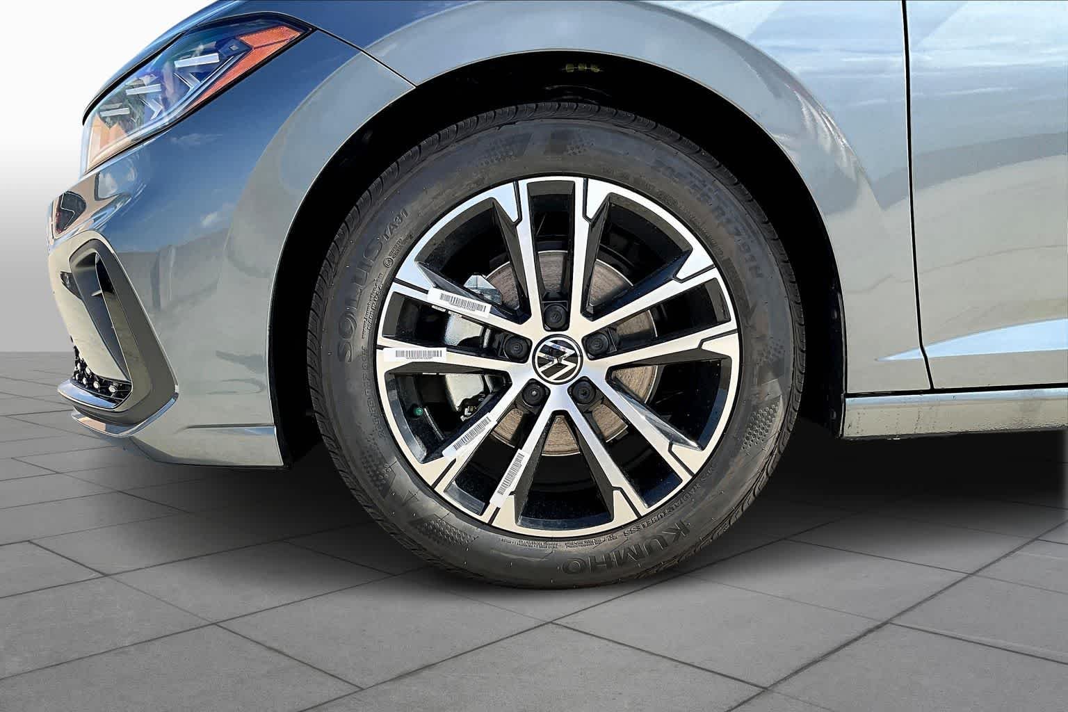 New 2026 Platinum Gray Metallic Volkswagen 1.5T Sport image 11