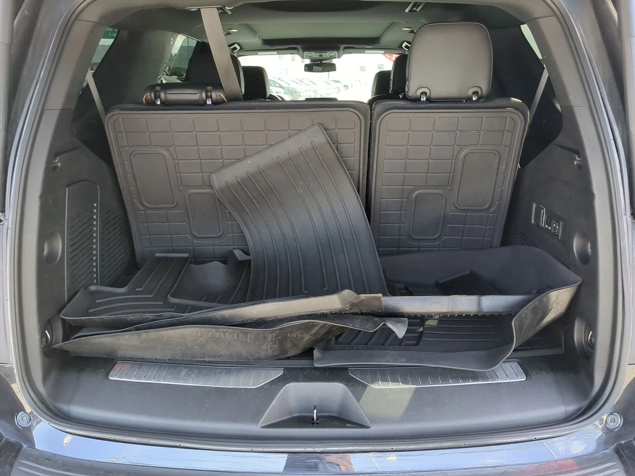 Used 2023 Onyx Black GMC AT4 image 33