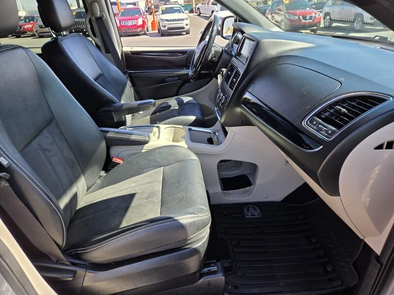 Used 2020 Billet Clearcoat Dodge SXT image 13