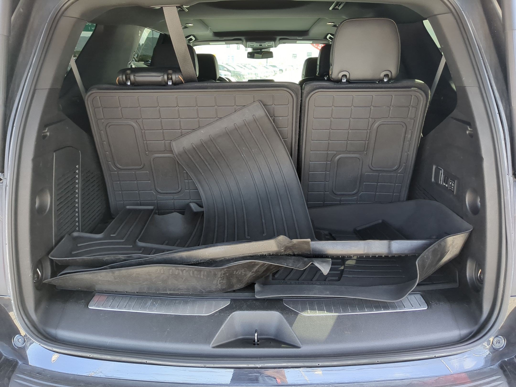 Used 2023 Onyx Black GMC AT4 image 33