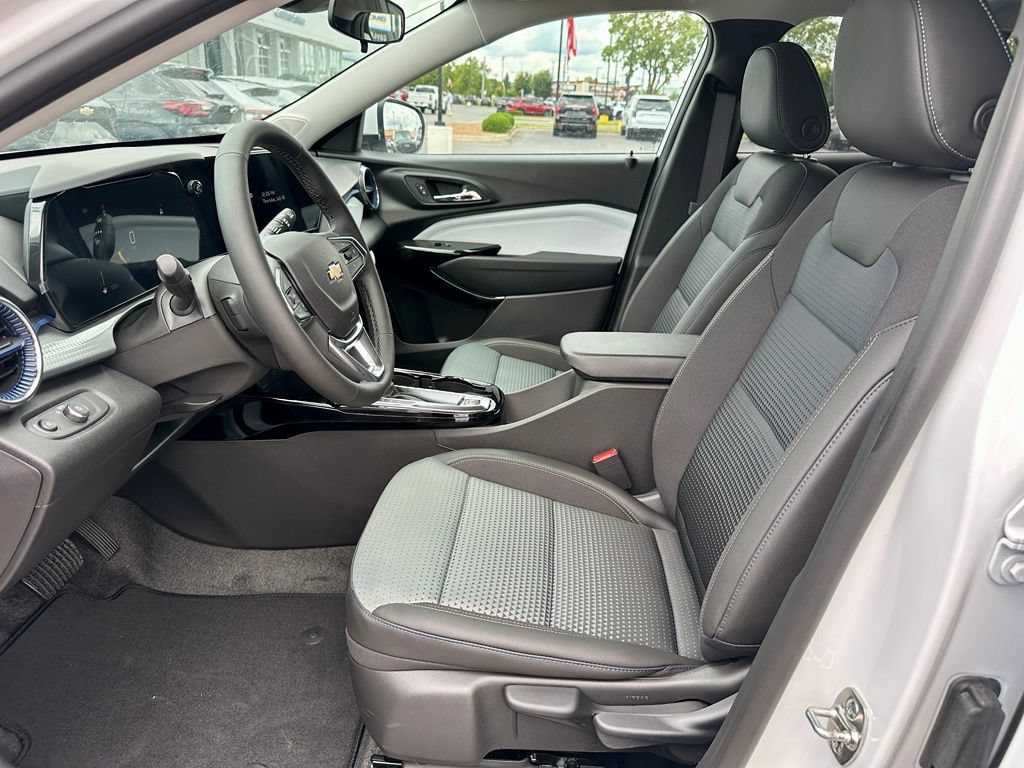 2026 Chevrolet Trax LT - Photo 13