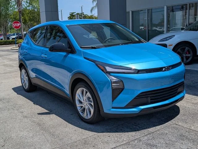 2027 Chevrolet Bolt EV LT Auto's photo