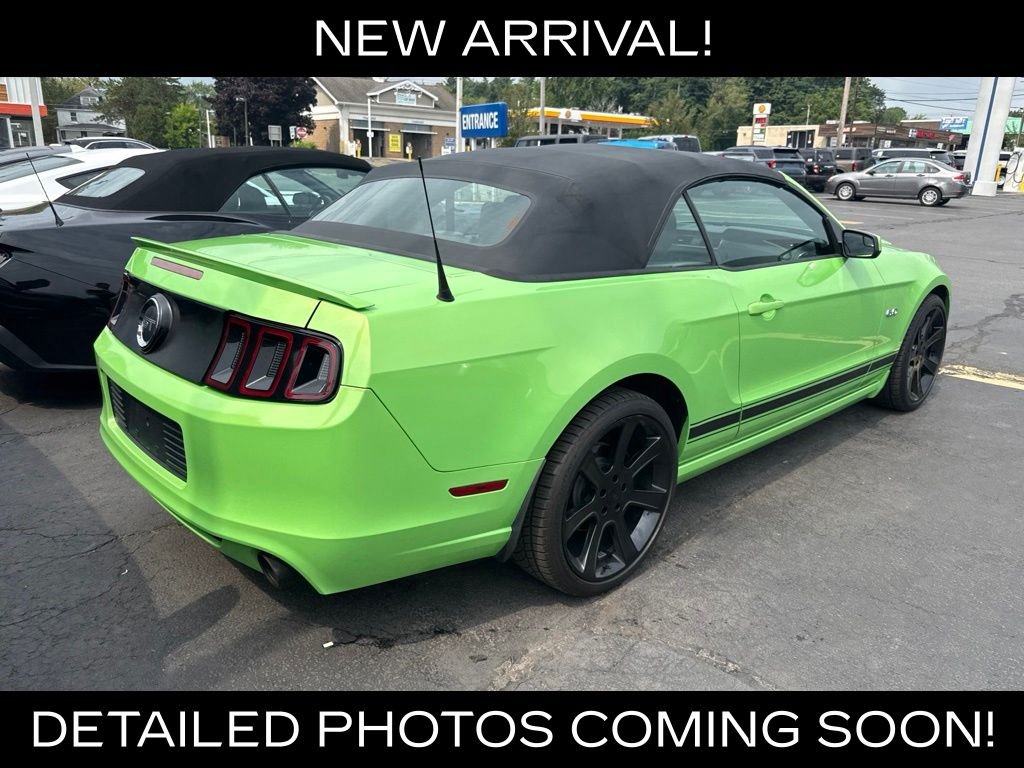 Used 2014  Ford GT image 5