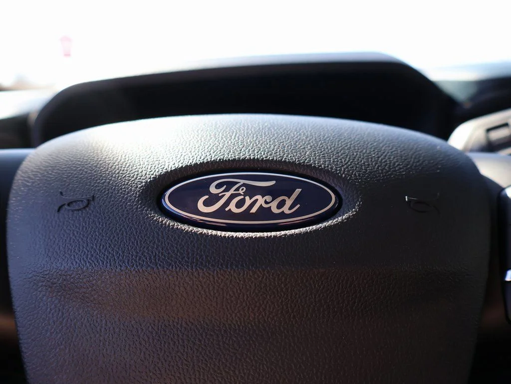 New 2026 Oxford White Ford Lariat® image 27