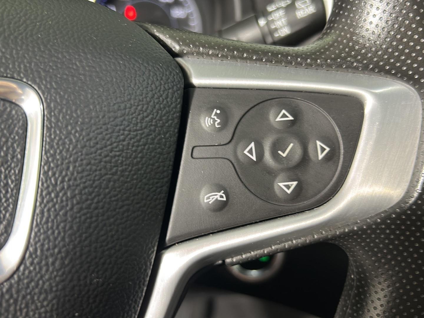 Used 2023 Summit White GMC SLE image 21