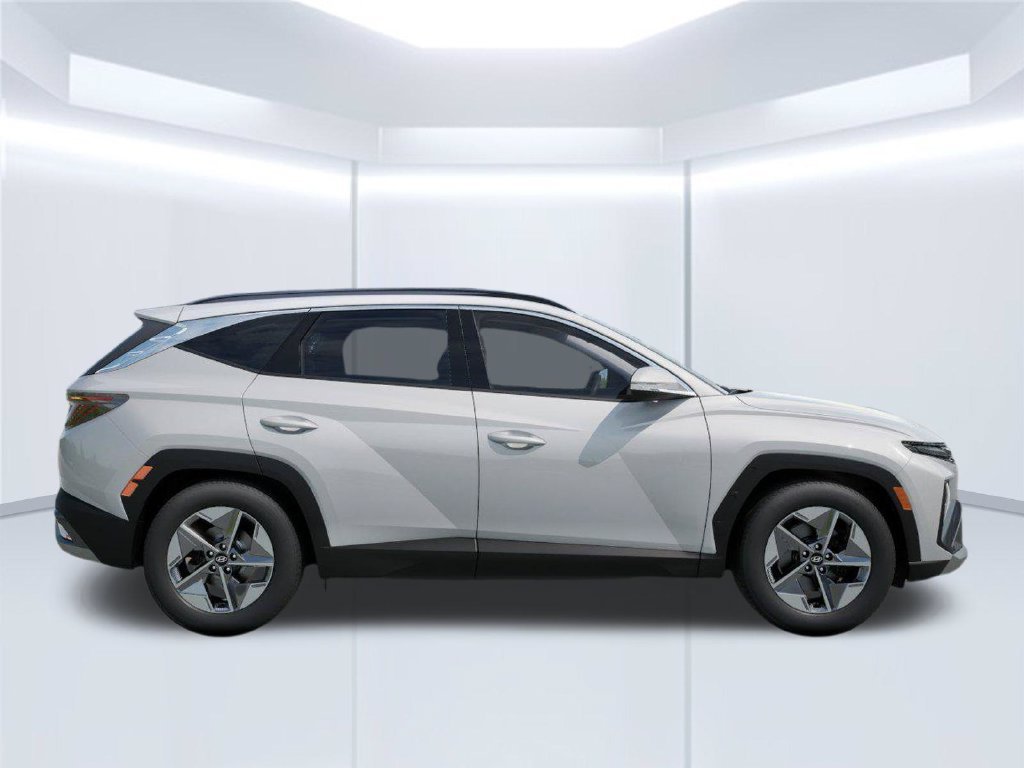 New 2026 White Hyundai SEL Premium image 7