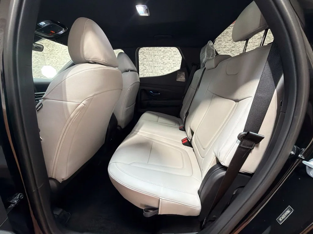 New 2027 Phantom Black Hyundai SE image 17