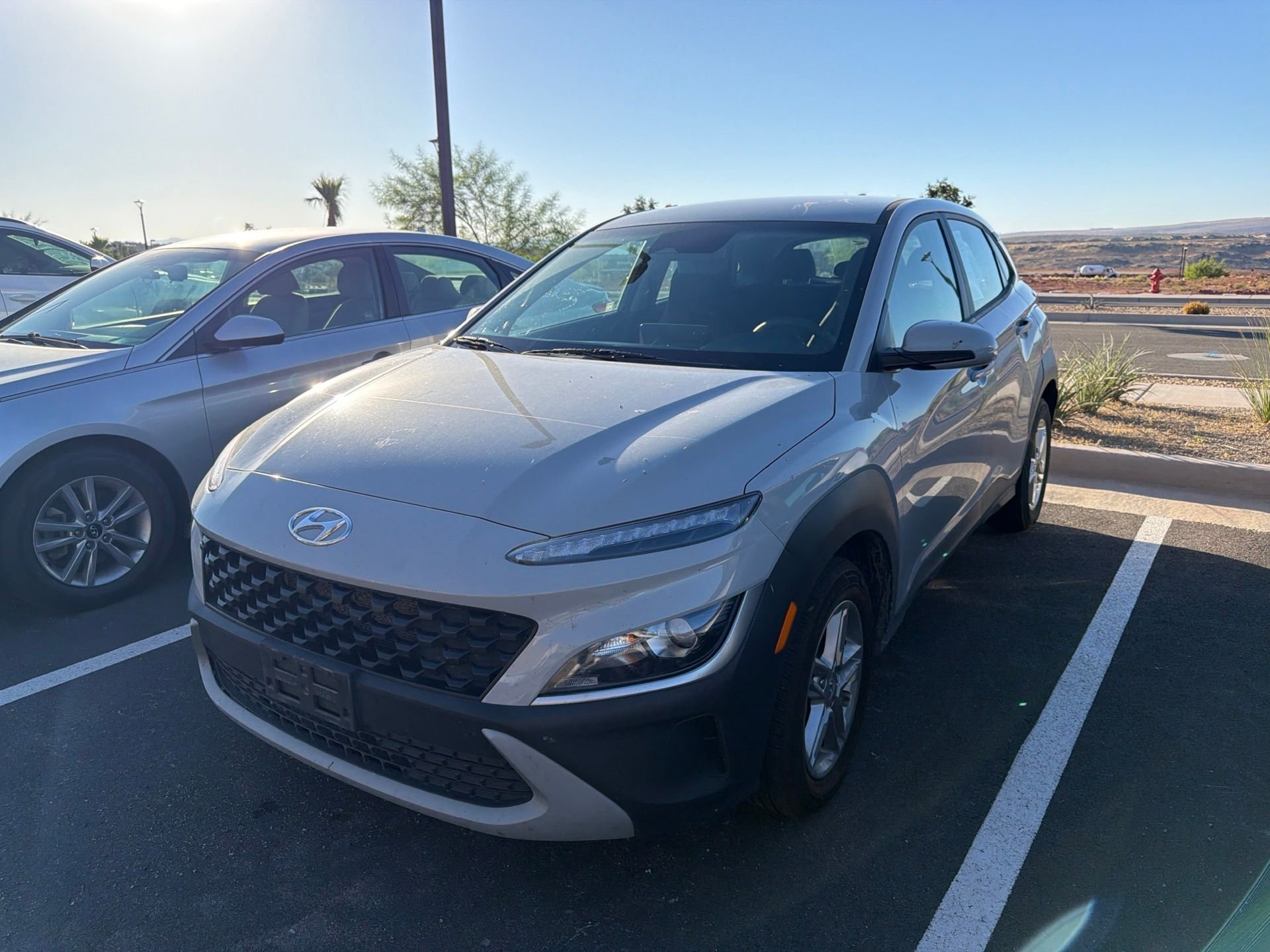 Certified Used 2022 Silver Hyundai SE image 1