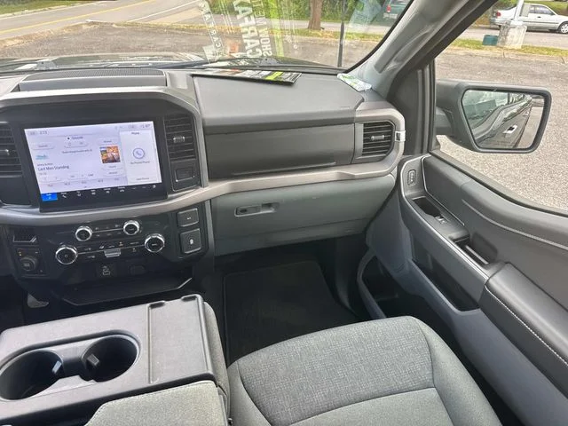 Used 2025 Black Ford XLT image 19