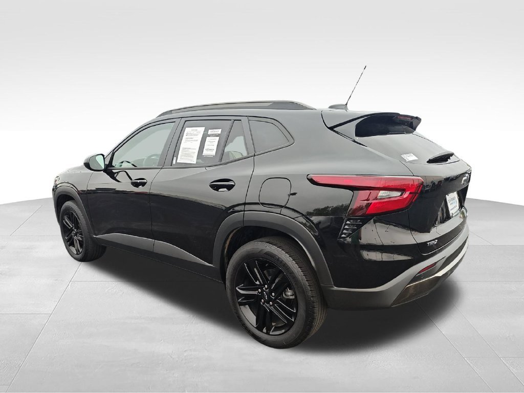 Used 2025 Black Chevrolet ACTIV image 4