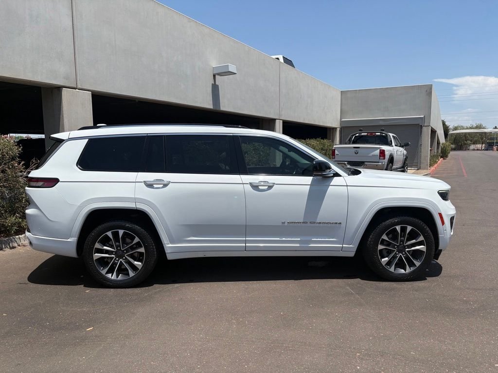 Used 2021 White Jeep Overland image 3