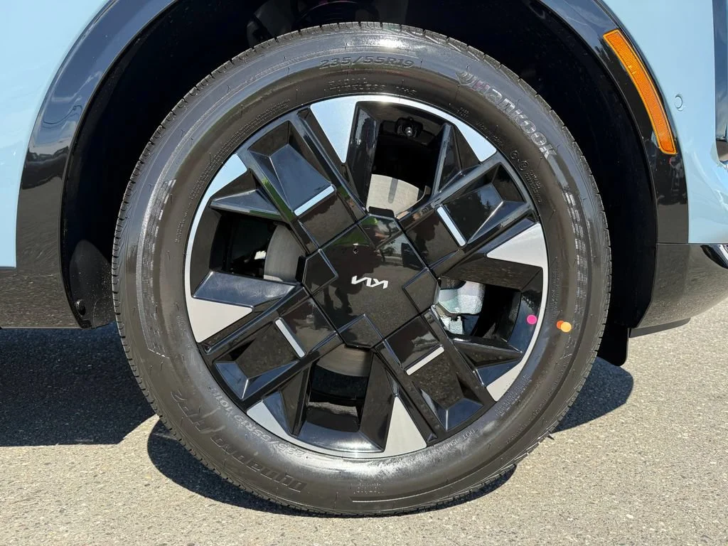 New 2027 Heritage Blue Kia SX-Prestige image 9