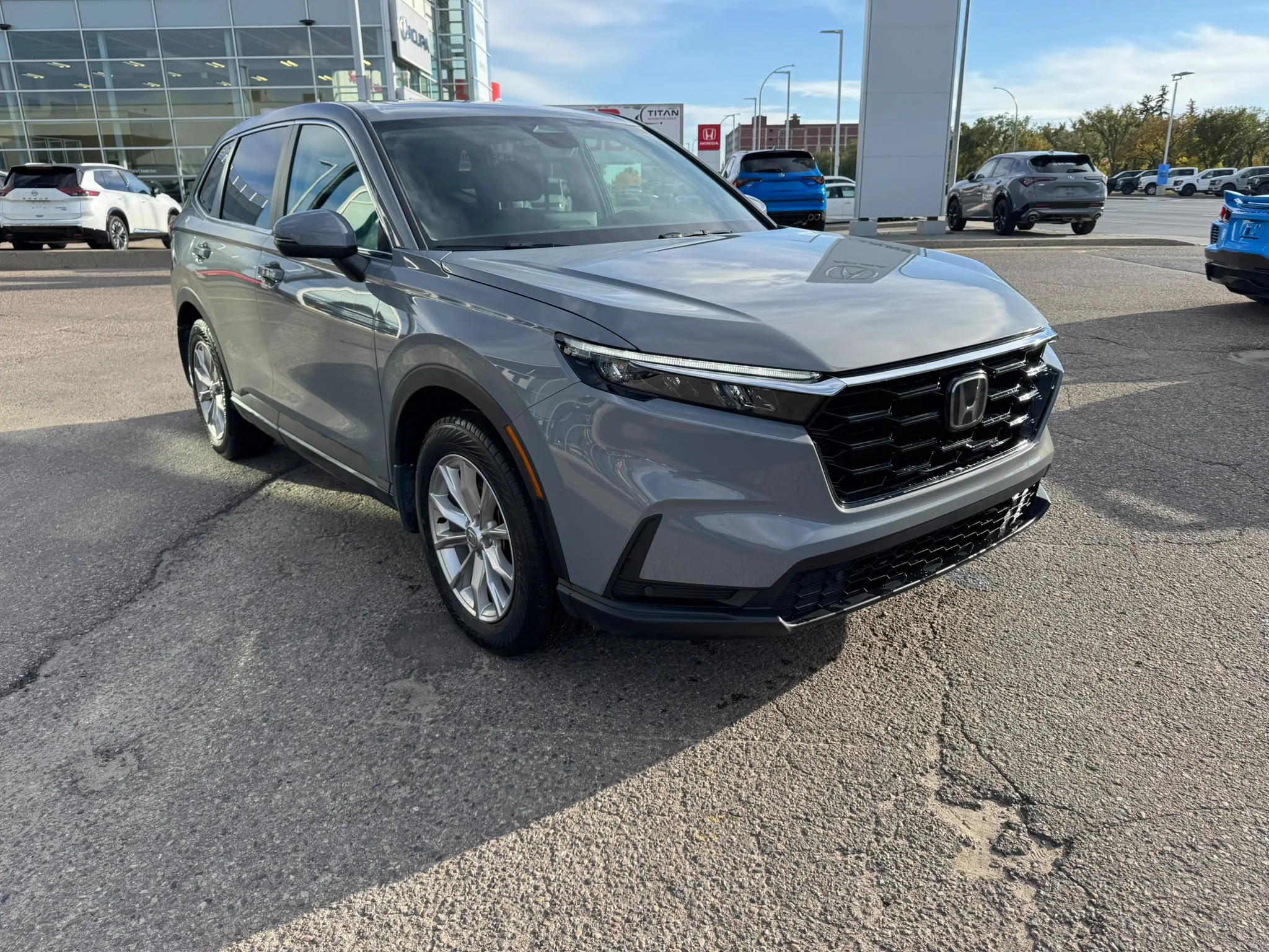 Certified Used 2023 Gray Honda EX-L image 5